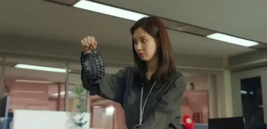 女王 - 00876
